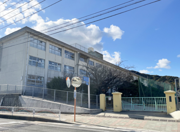 苅田小学校